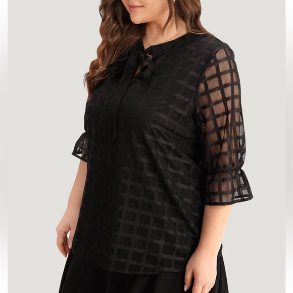 BloomChic Plus Size XL Black Tie Front Boxy Blouse us14-16 - Picture 5 of 8